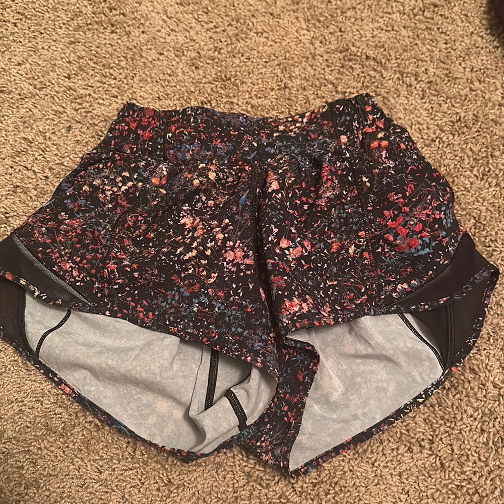 Lululemon Hotty hot shorts
